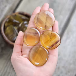 Gul Fluorit platta, touchstone