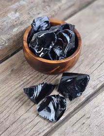 Svart Obsidian, rå