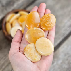 Gul Kalcit platta, touchstone