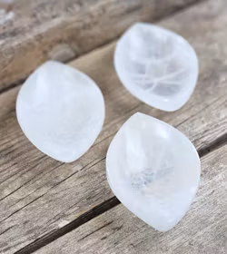 Vit Selenit, oval skål 10 cm