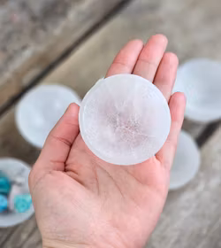 Vit Selenit, mini rund skål 7 cm