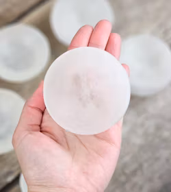 Vit Selenit, mini/liten rund matt skål 7 cm