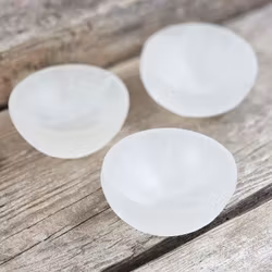 Vit Selenit, mini/liten rund matt skål 7 cm