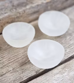 Vit Selenit, mini/liten rund matt skål 7 cm