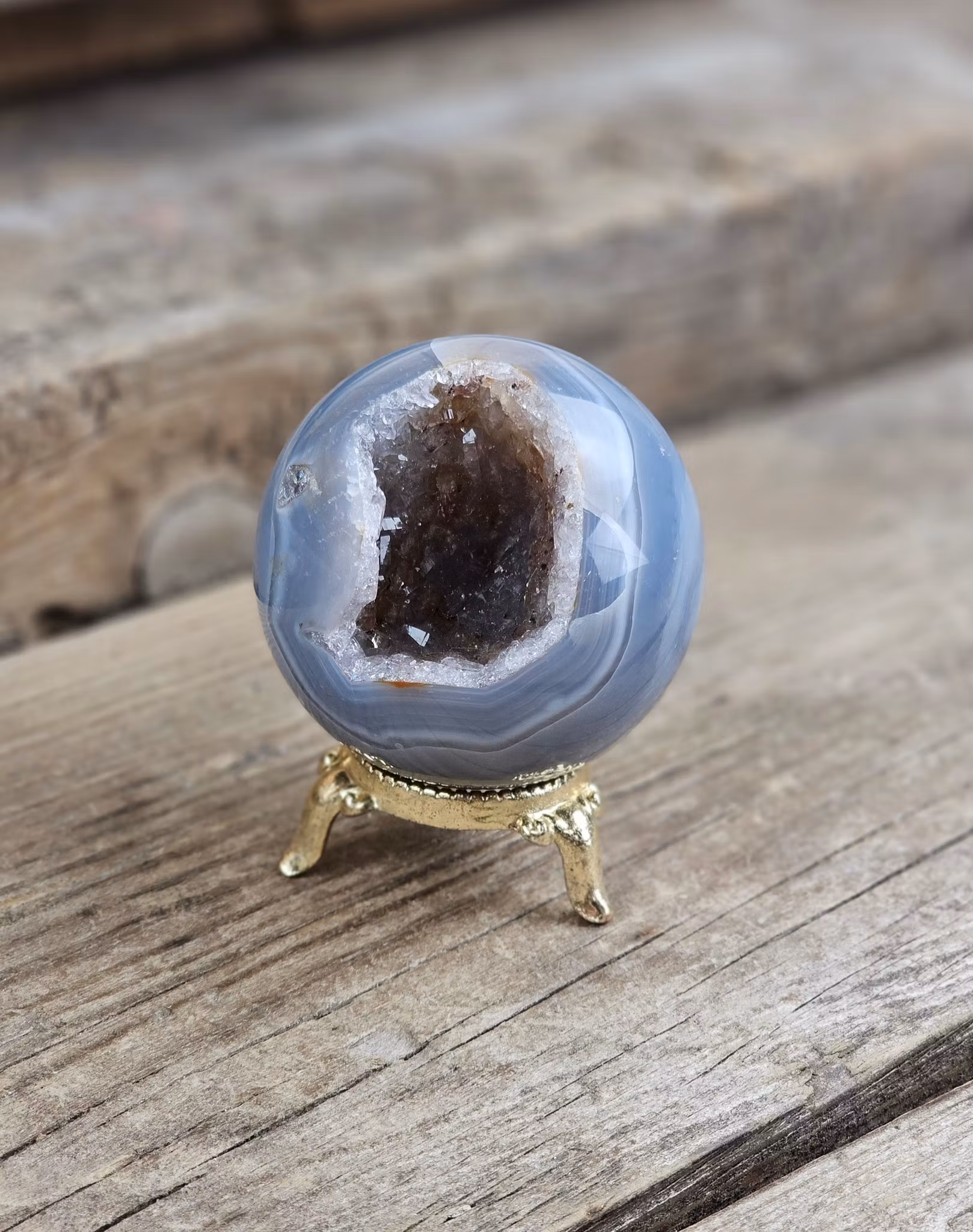 Agat, druzy klot med kristallöppning #1