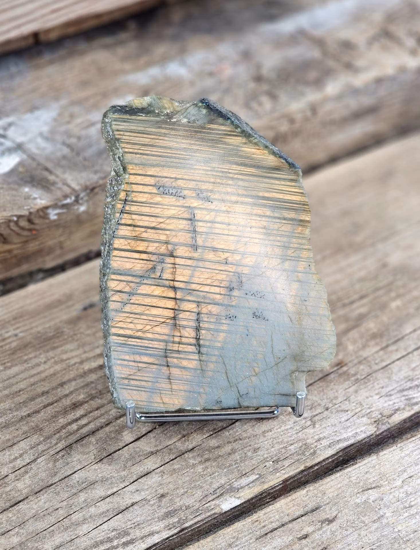 Labradorit, polerad skiva