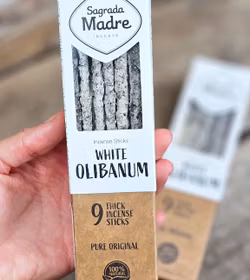 Sagrada Madre - Vit Frankincense (Olibanum), rökelsepinnar