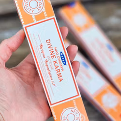 Satya - Nag Champa Divine Karma, rökelsepinnar