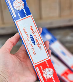 Satya Sai Baba Combo Serie - Nag Champa och Dragon's Blood, rökelsepinnar