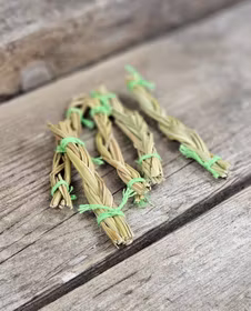 Sweetgrass (Sötgräs) – flätad rökelsebunt (ca 10 cm)