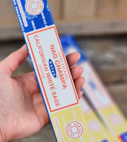 Satya Sai Baba Combo Serie - Nag Champa och Californian White Sage, rökelsepinnar