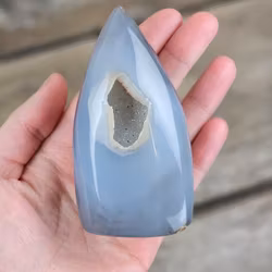 Agat, polerad kristall stående #1