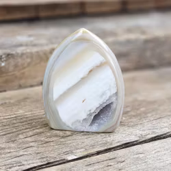 Agat, polerad kristall stående #3