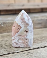 Rosa Ametist, polerad kristall stående #4