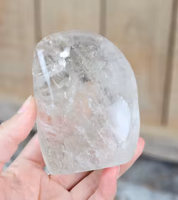 Bergkristall, polerad kristall stående friform #2