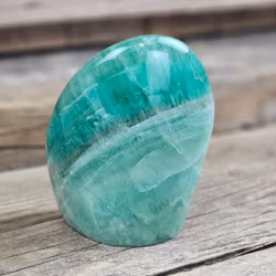 Grön Fluorit, polerad kristall stående friform #5