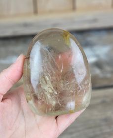 Rökkvarts, polerad kristall stående friform #2