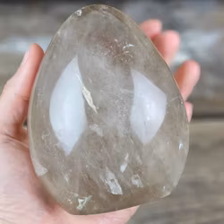 Rökkvarts, polerad kristall stående friform #4