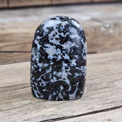Indigo Gabbro, polerad kristall stående friform #8