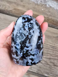 Indigo Gabbro, polerad kristall stående friform #13