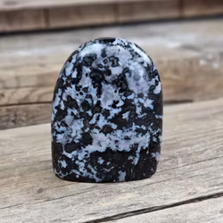 Indigo Gabbro, polerad kristall stående friform #15
