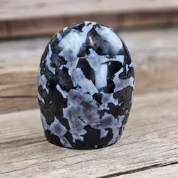 Indigo Gabbro, polerad kristall stående friform #18