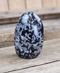 Indigo Gabbro, polerad kristall stående friform #20