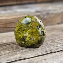 Grön Opal, polerad kristall stående friform #6