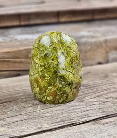 Grön Opal, polerad kristall stående friform #9