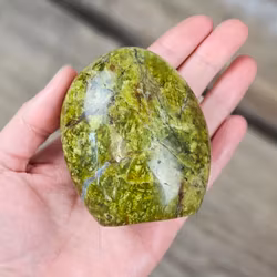 Grön Opal, polerad kristall stående friform #10