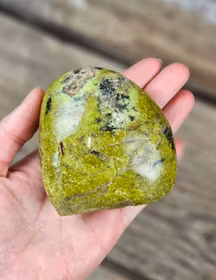 Grön Opal, polerad kristall stående friform #11