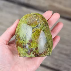 Grön Opal, polerad kristall stående friform #17