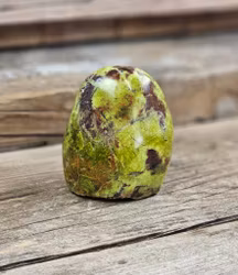 Grön Opal, polerad kristall stående friform #17