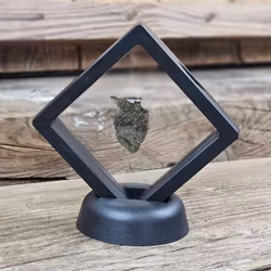 Moldavit, rå bit #2