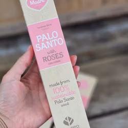 Sagrada Madre - Palo Santo med Rosor, rökelsepinnar