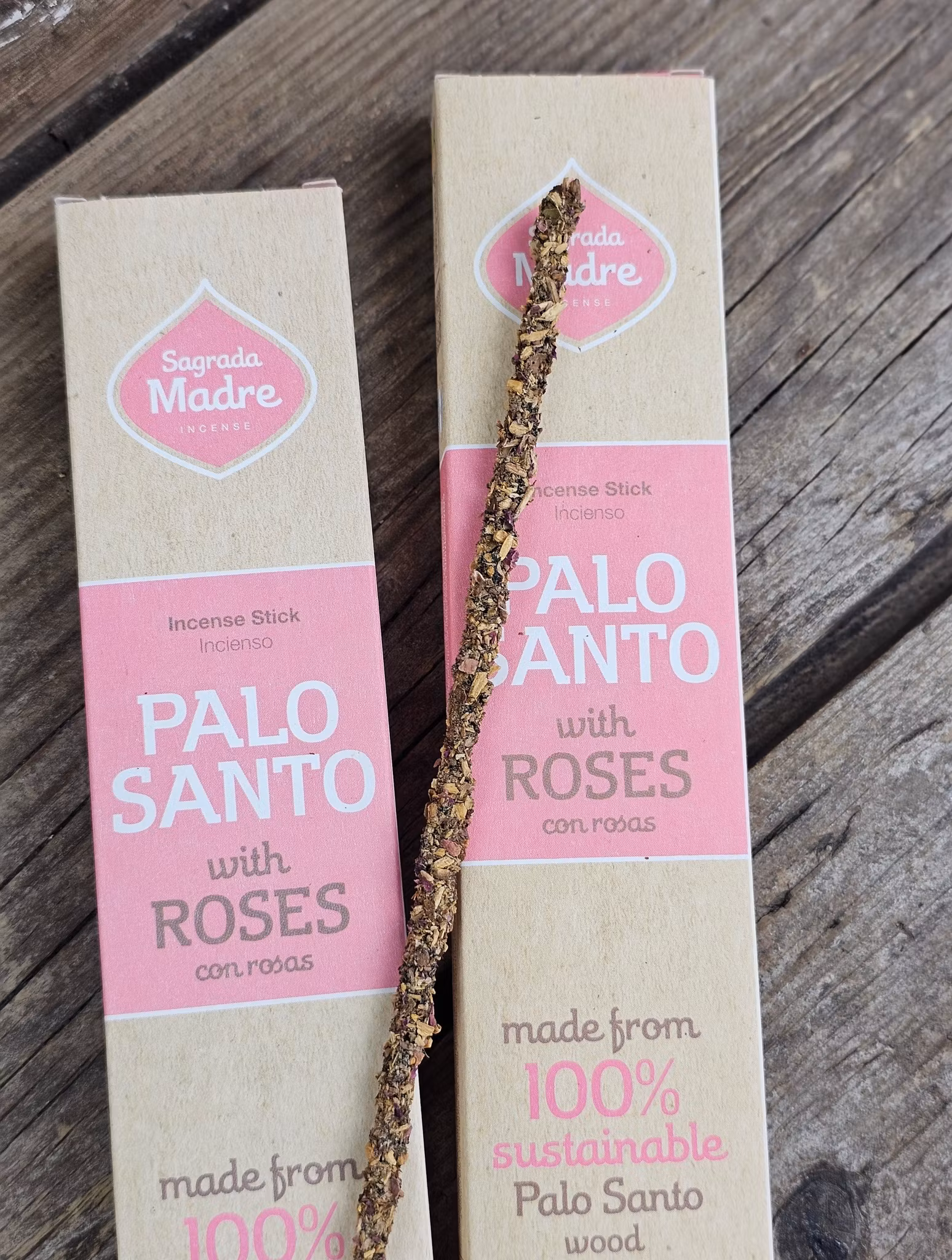 Sagrada Madre - Palo Santo med Rosor, rökelsepinnar