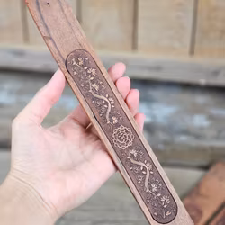 Rökelsehållare i trä, Ohm-tecken