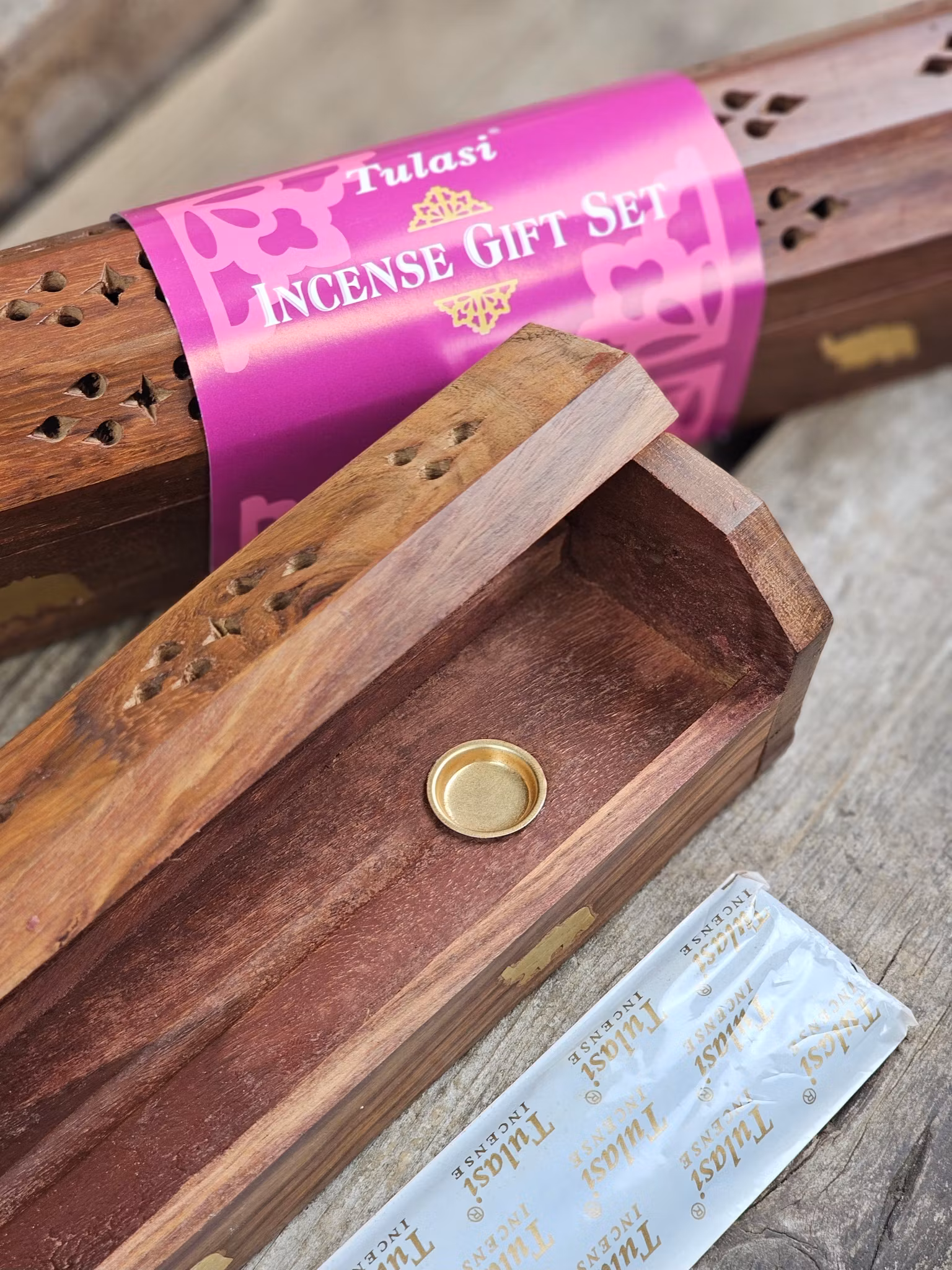 Tulasi - Rökelsehållare (låda) inklusive Lavender rökelsepinnar