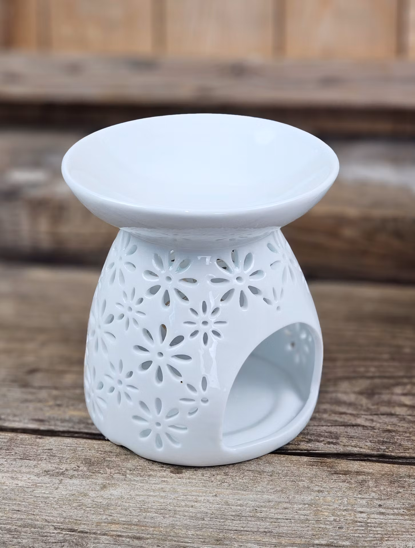 Aromalampa, diffuser vit keramik Blommönster stor