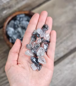 Rutilkvarts, små trumlade