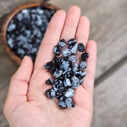 Snöflingeobsidian, små trumlade