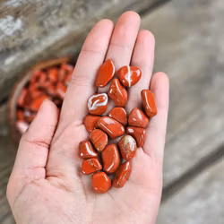 Röd Jaspis, små trumlade