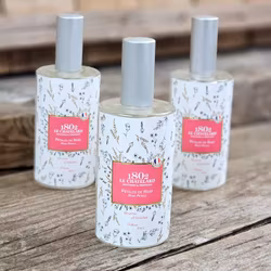 Le Chatelard 1802 - Rose Petals, pillow mist