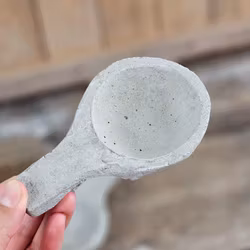 Rökelsehållare, Sahumador cemento