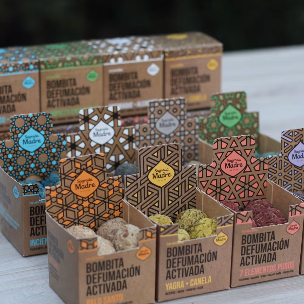 Sagrada Madre - Bombitas, Myrra & Frankincense rökelsebollar 8-pack