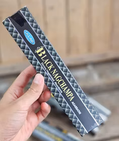 Ullas - Black Nag Champa, rökelsepinnar