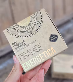 Sagrada Madre - Vinruta, Citronella & Ringblomma, energipyramider