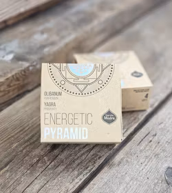 Sagrada Madre - Frankincense & Yagra, energipyramider