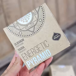 Sagrada Madre - Frankincense & Yagra, energipyramider