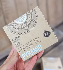 Sagrada Madre - Frankincense & Yagra, energipyramider